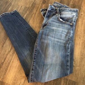 AE Light Wash Jeans